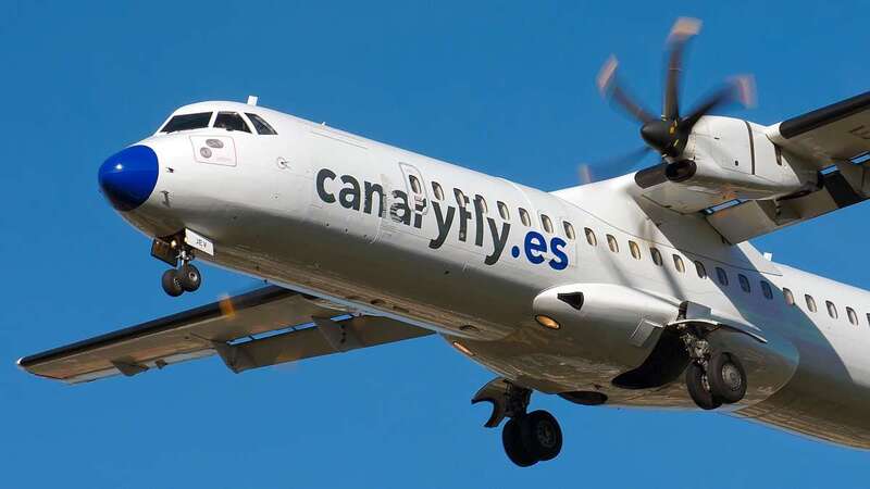 Imagen de archivo de uno de los aviones ATR72 que conforman la flota de Canaryfly (Foto TA)